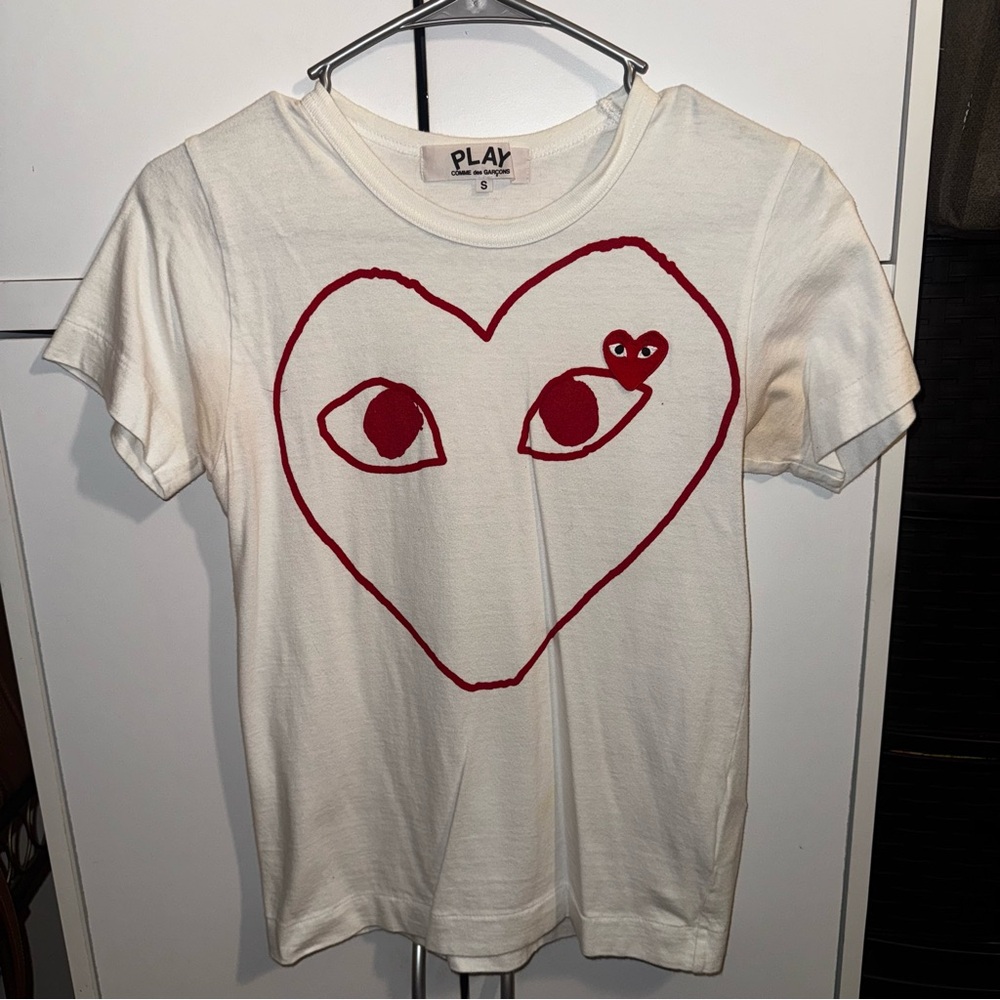 Comme des Garçons Play White Tee with Red Outline